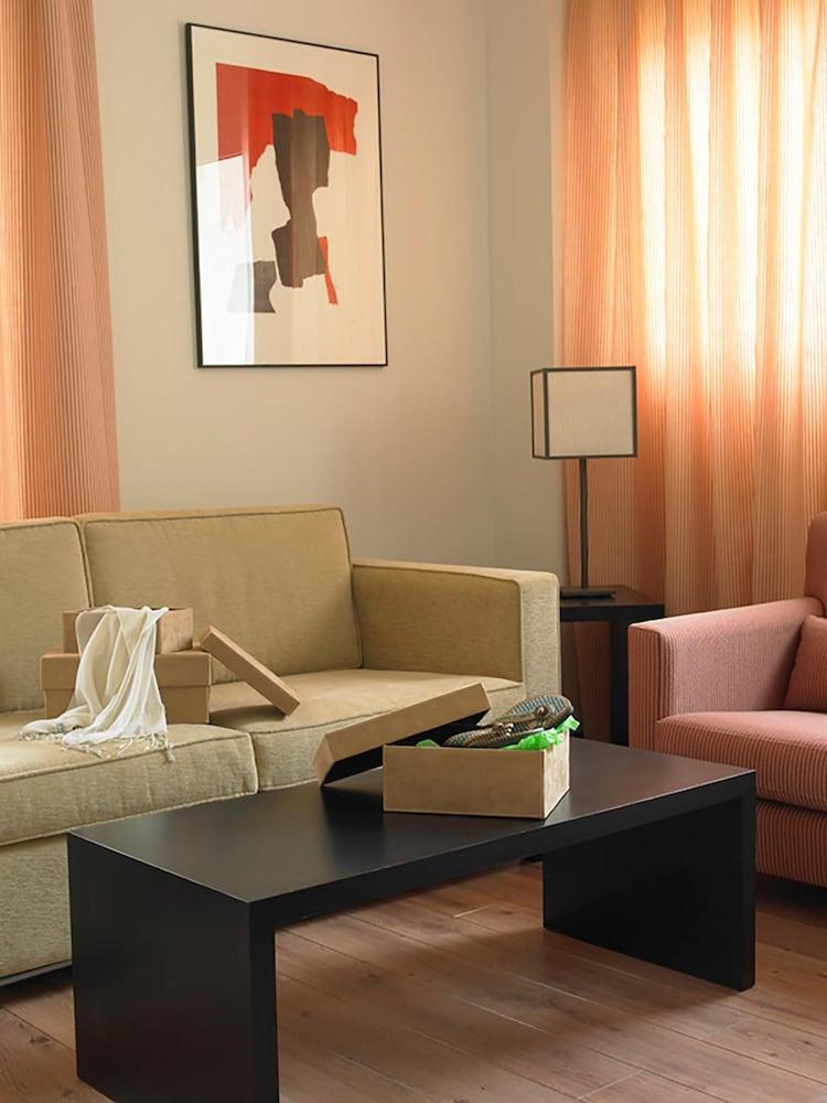 Hotel Isla De La Garena Alcalá de Henares Extérieur photo