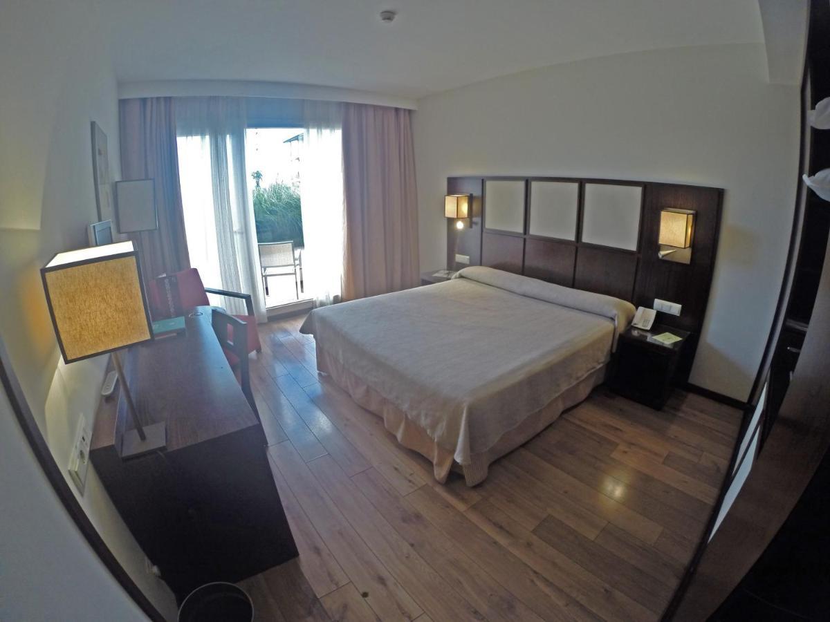 Hotel Isla De La Garena Alcalá de Henares Extérieur photo