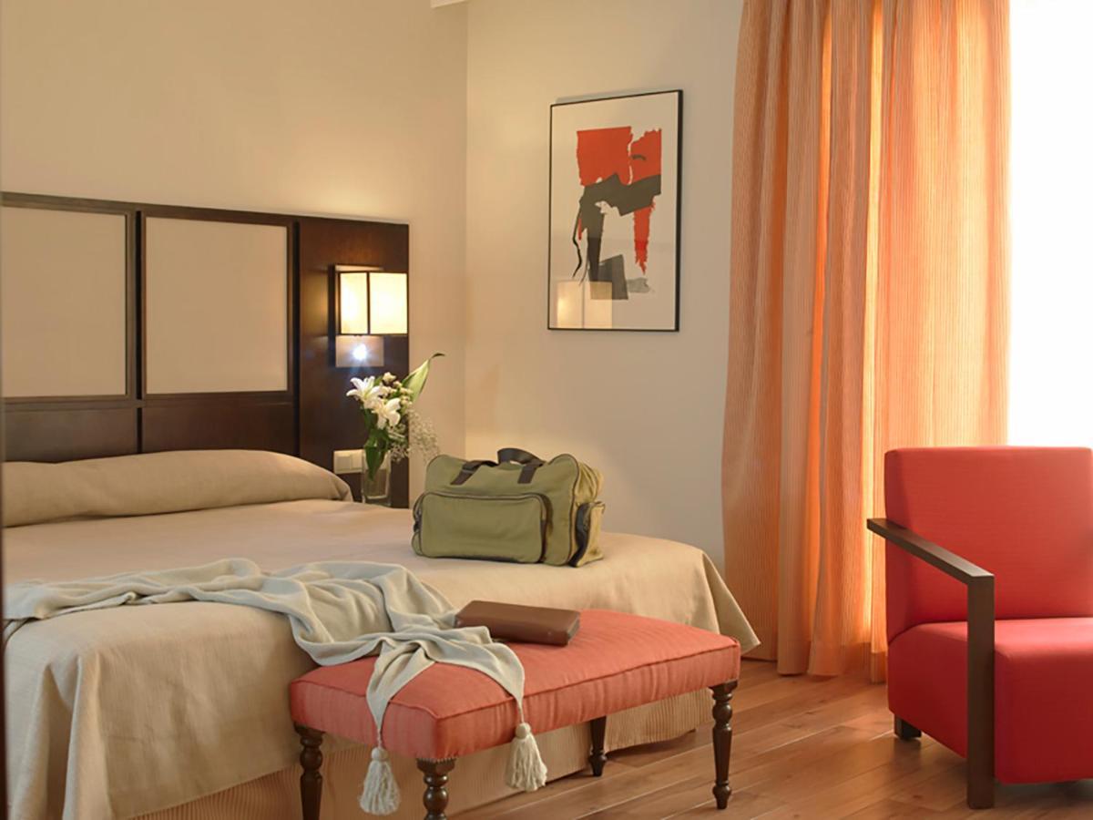 Hotel Isla De La Garena Alcalá de Henares Chambre photo