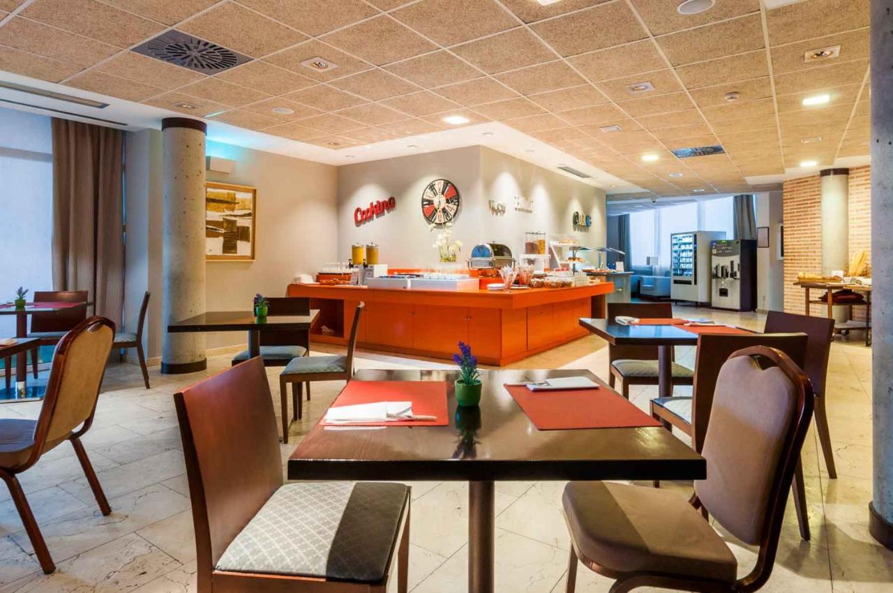 Hotel Isla De La Garena Alcalá de Henares Extérieur photo