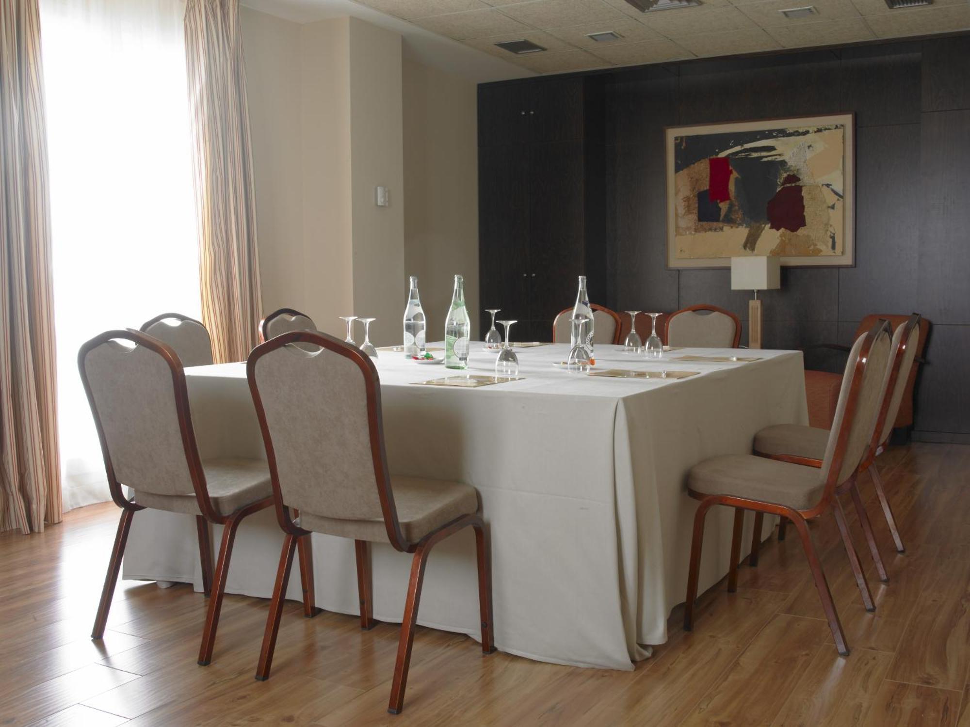 Hotel Isla De La Garena Alcalá de Henares Extérieur photo