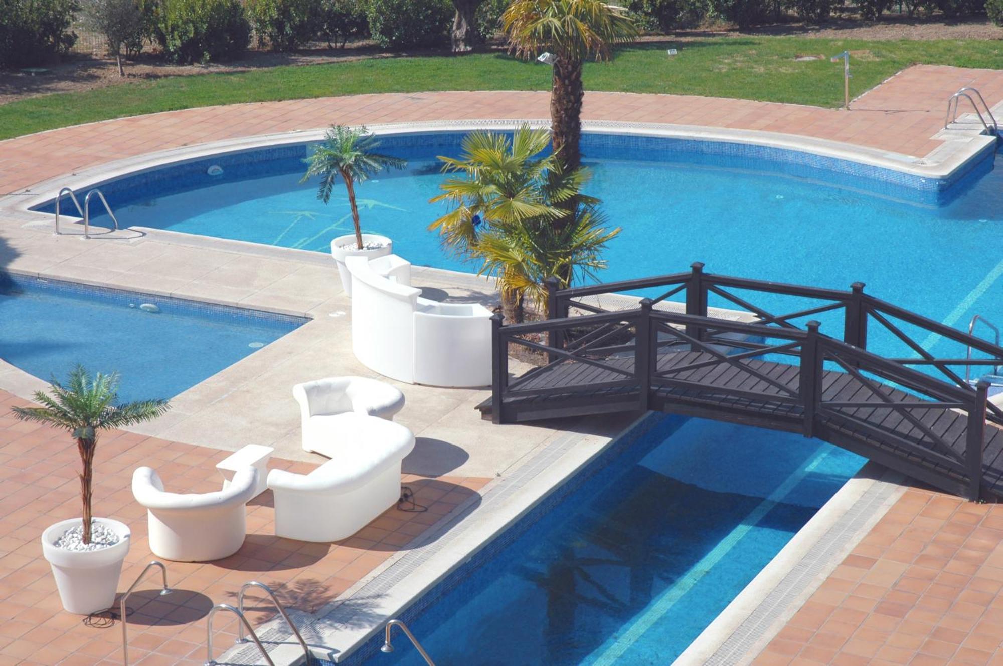 Hotel Isla De La Garena Alcalá de Henares Extérieur photo