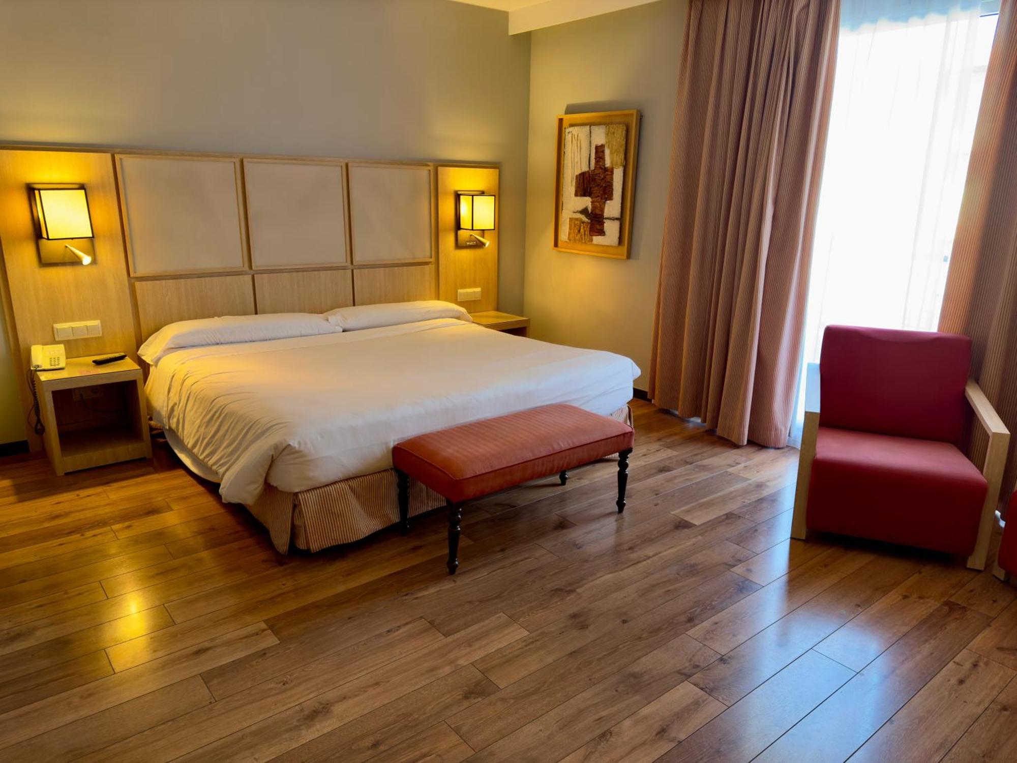 Hotel Isla De La Garena Alcalá de Henares Extérieur photo