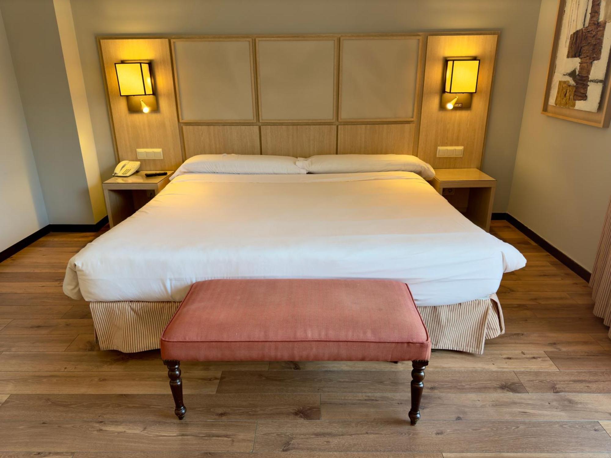 Hotel Isla De La Garena Alcalá de Henares Extérieur photo