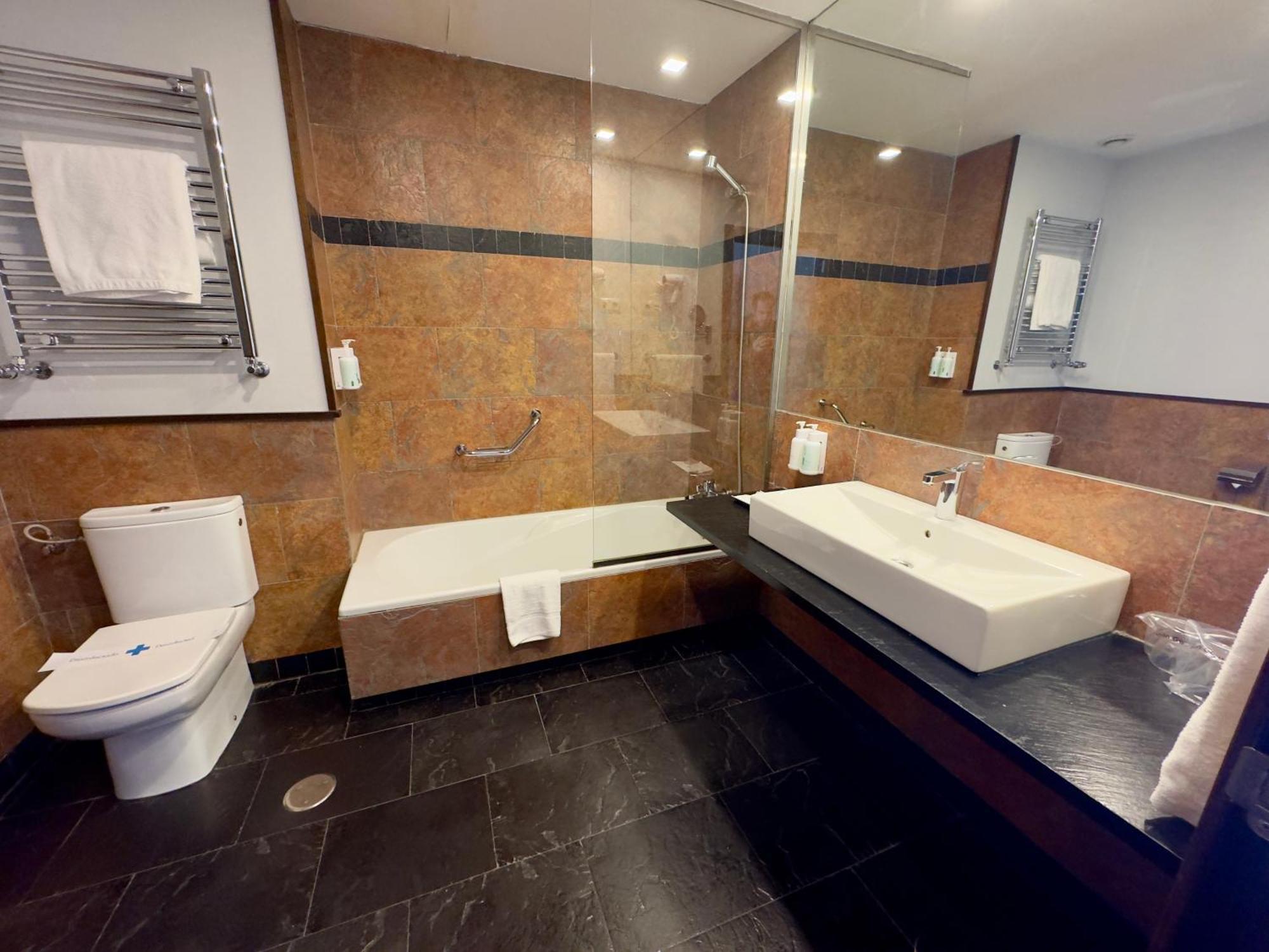 Hotel Isla De La Garena Alcalá de Henares Extérieur photo